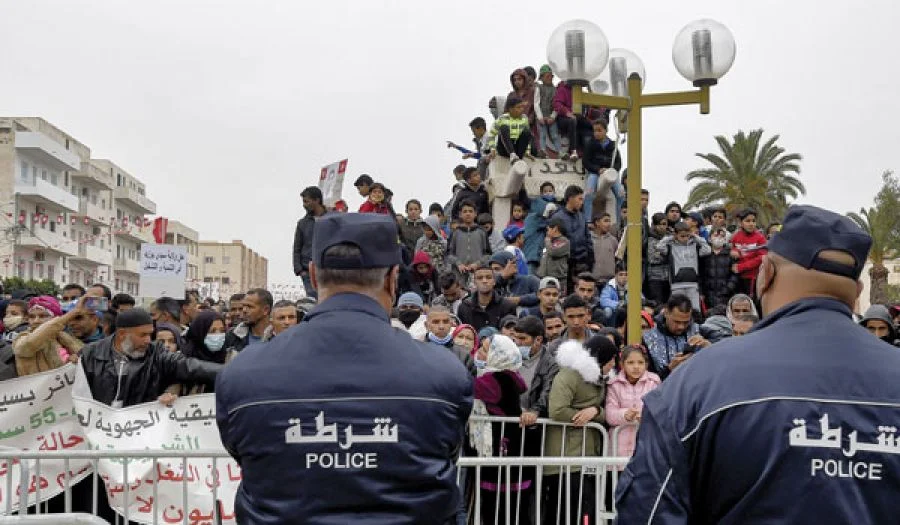 جريدة الراية: اتهام الثورة بالتسبب في الفوضى السياسية والانهيار الاقتصادي  يحجب دور الاستعمار وكيفية التحرر منه
